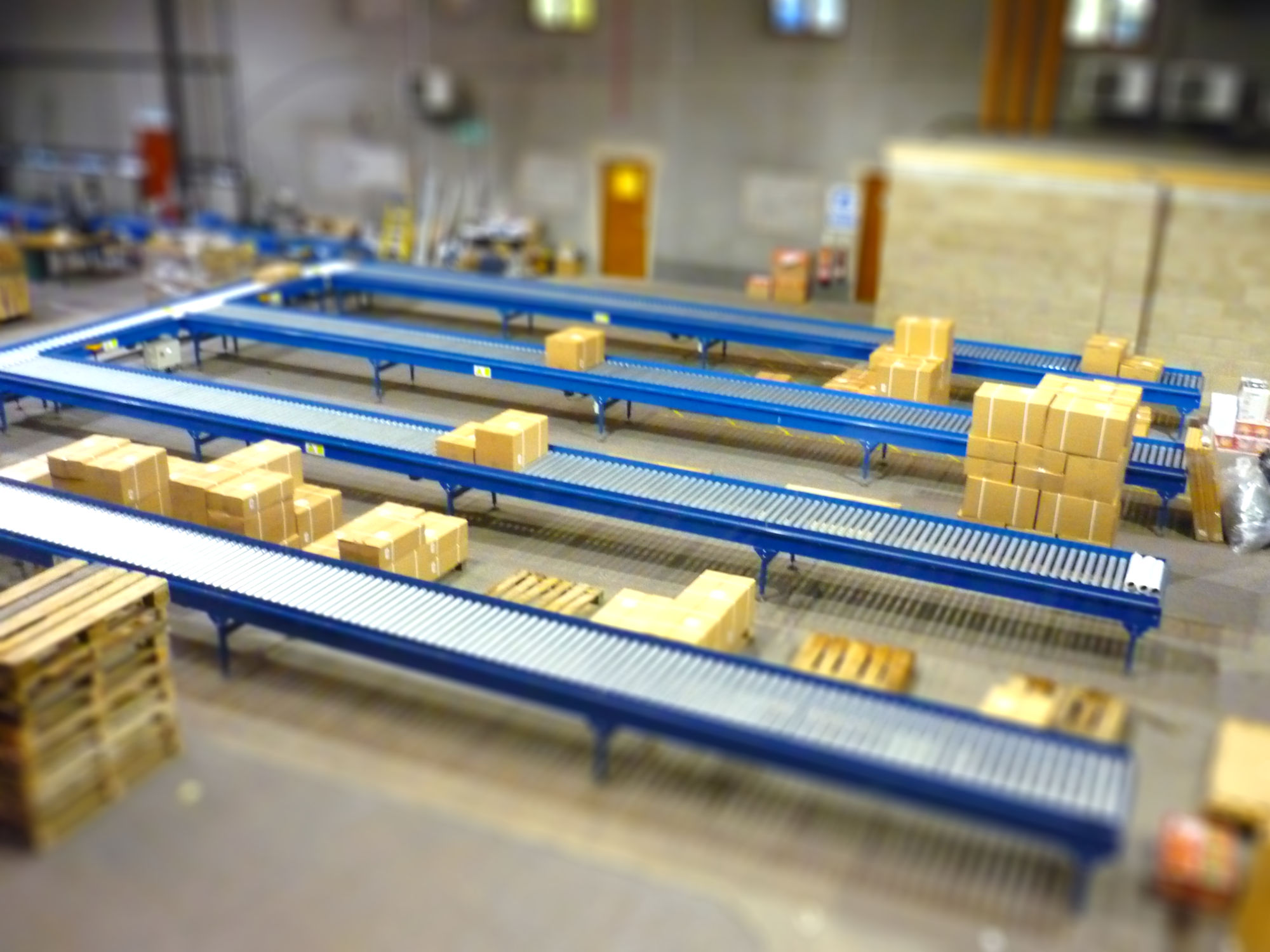 輥筒輸送線現(xiàn)場(chǎng)設(shè)計(jì)，輥筒流水線廠家